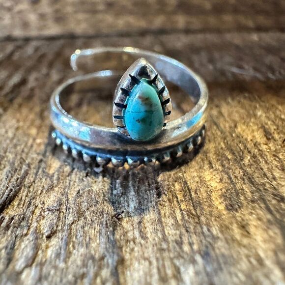Native American Bipana Turquoise Ring, Genuine Sterling Silver & Turquoise Ston - Picture 4 of 10